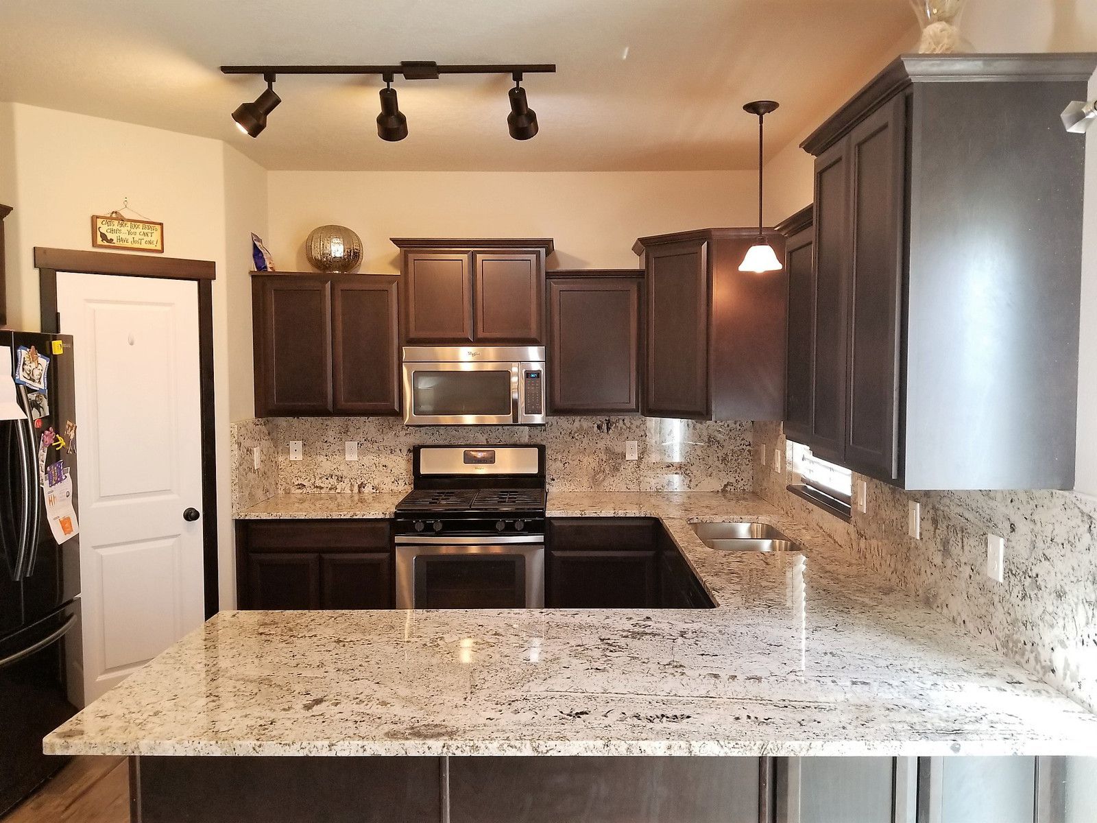 Picture of Granite Countertops in Arkansas at Stone World Designs