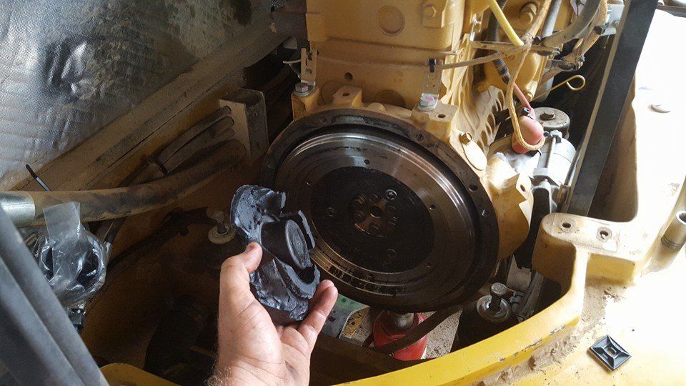 CAT 305 Excavator Hydraulic Pump Drive Coupling Failure — Aspire Diesel In Gracemere, QLD