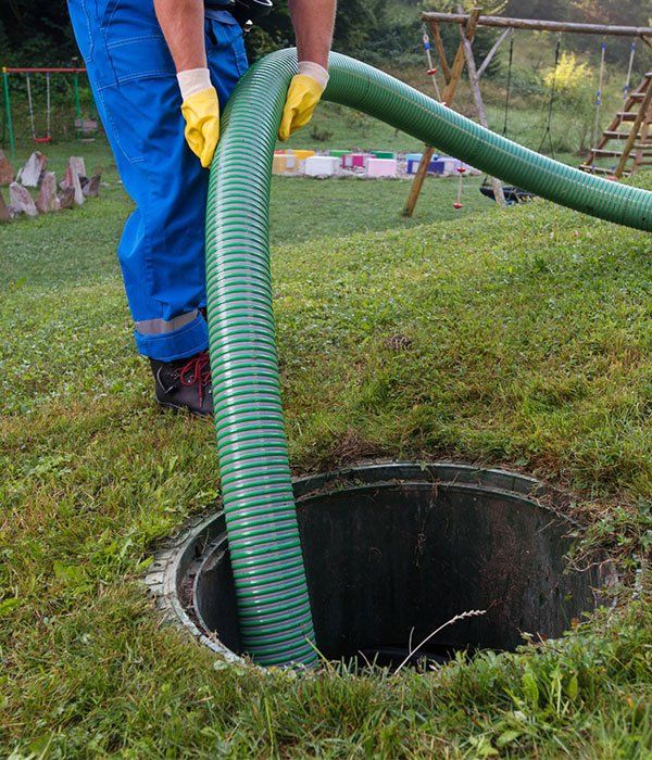 Cleaning ND UNBLOCKING CLOGGED DRAIN — Ian Stanley Plumbing In Avoca, QLD