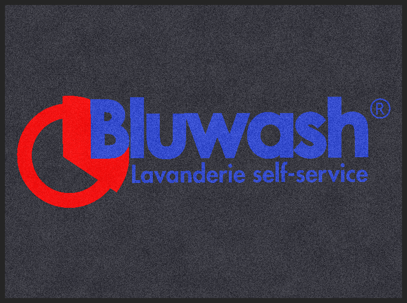 Logo della lavanderia self-service Bluwash in rosso e blu su sfondo scuro.