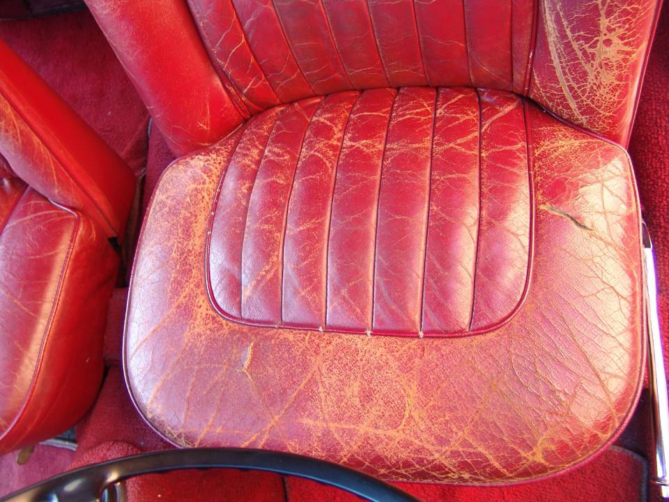 Trattamenti rivestimenti interni auto