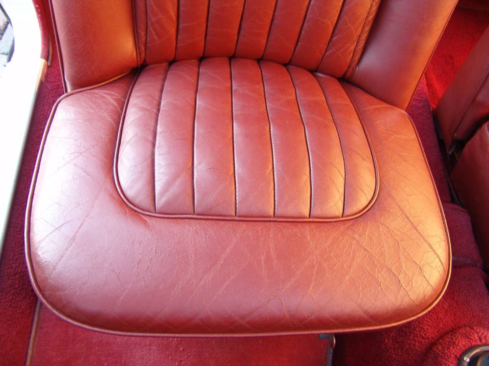 Trattamenti rivestimenti interni auto