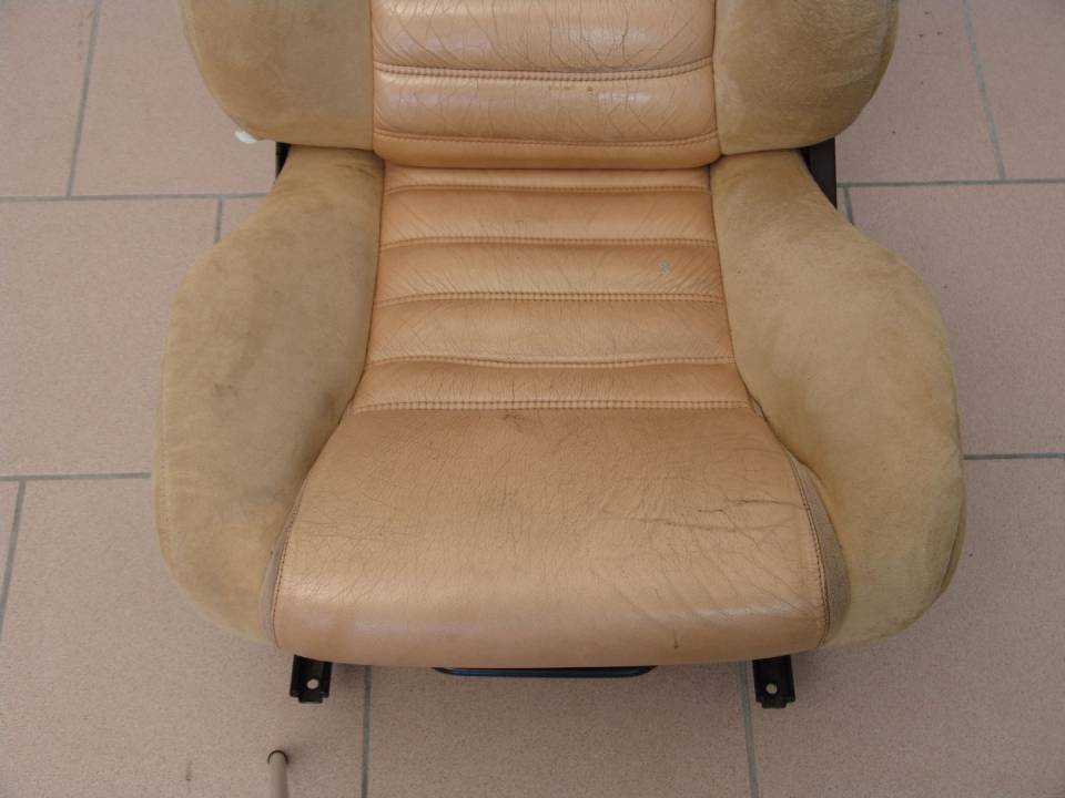 Trattamenti rivestimenti interni auto