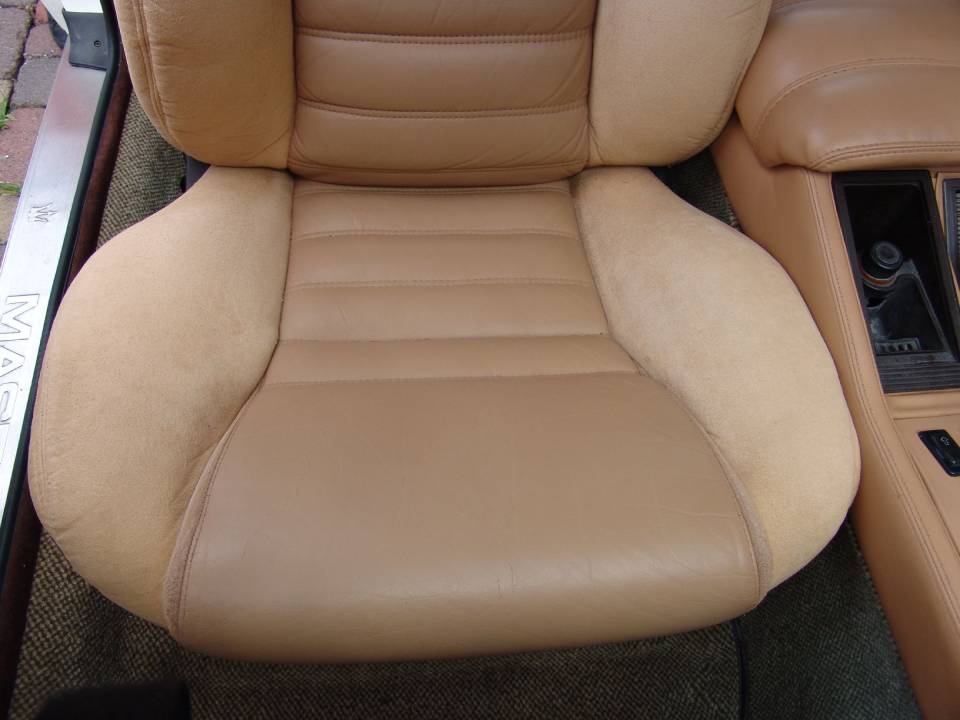 Trattamenti rivestimenti interni auto