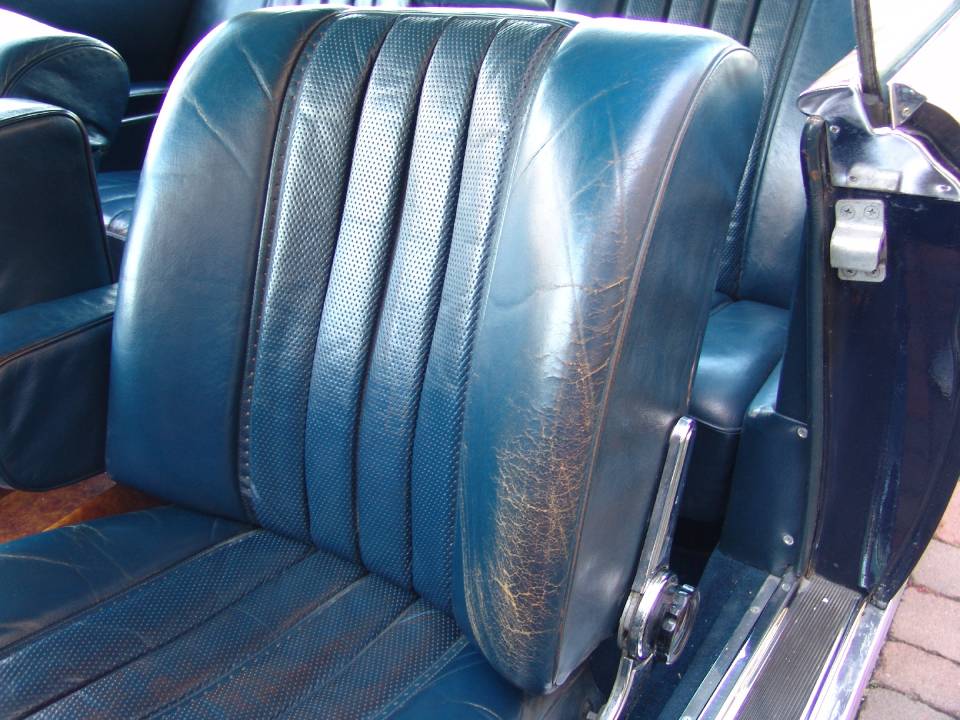 Trattamenti rivestimenti interni auto