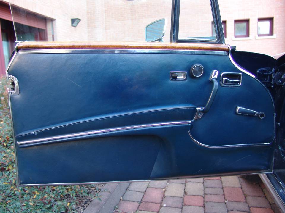Pulitura interni dell'auto