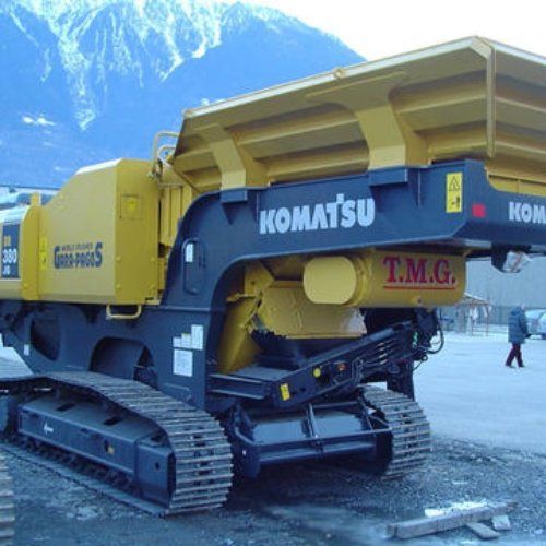 Detail of mobile crusher