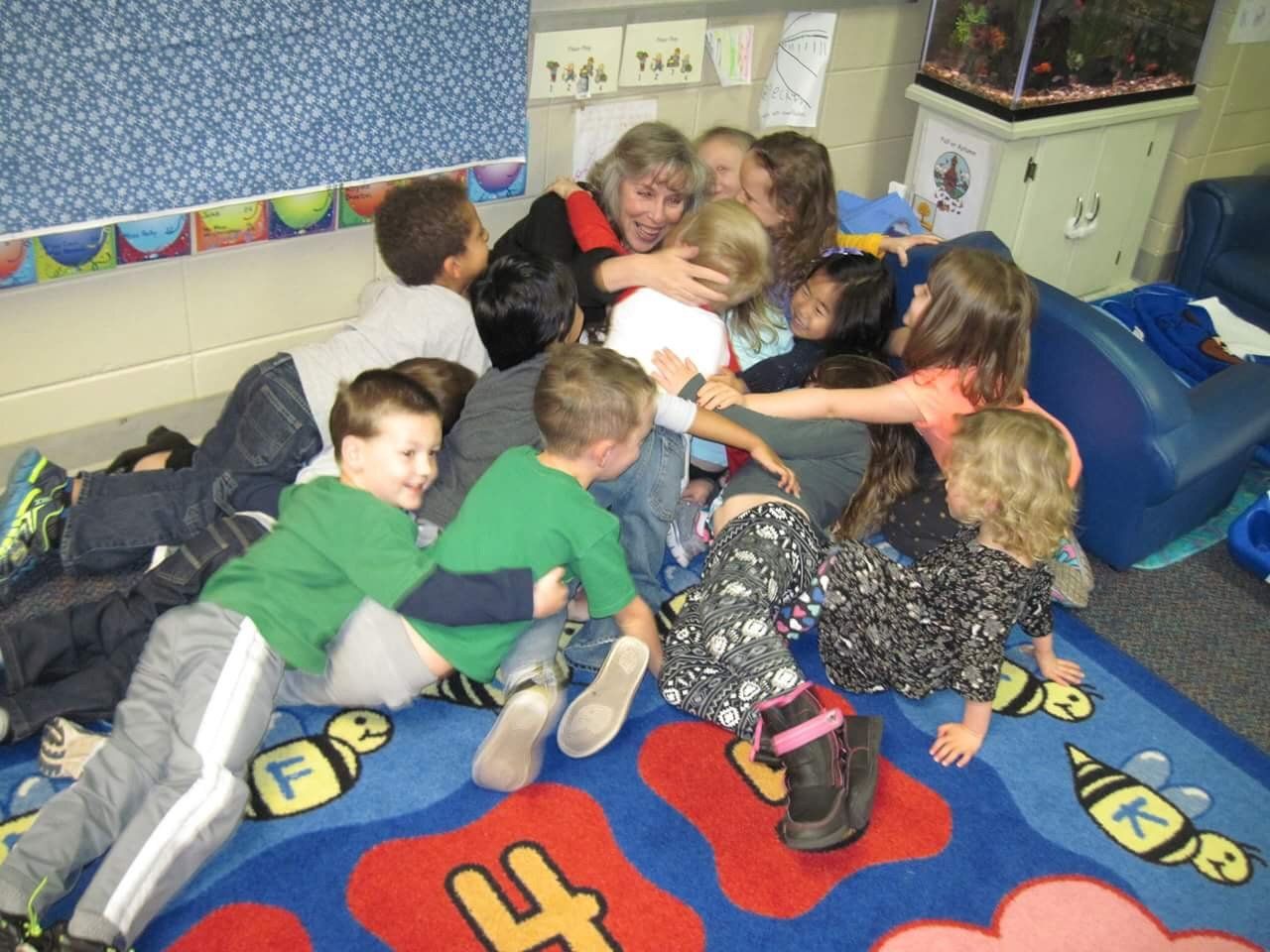 Mirta Martin with children