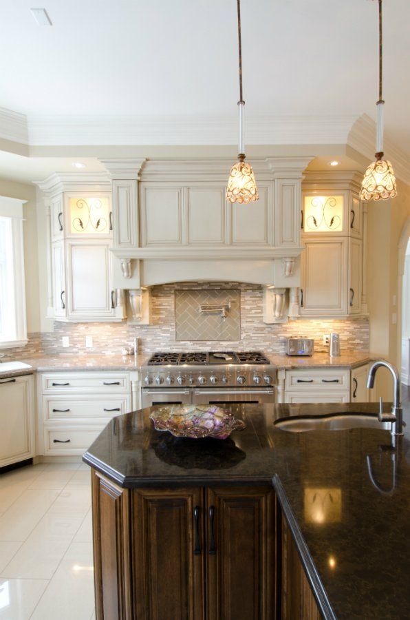CLARKE TRADITIONAL KITCHEN BY YOURSTYLE KITCHENS