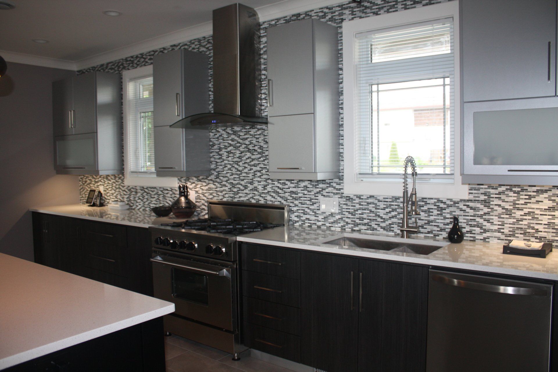 SHORTALL COTEMPORARY KITCHEN BY YOURSTYLE KITCHENS