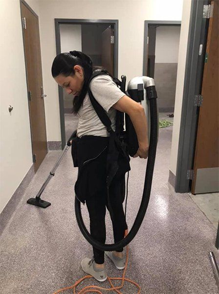 Worker Getting Ready — Prairieville, LA — Angie’s Maids the Day LLC