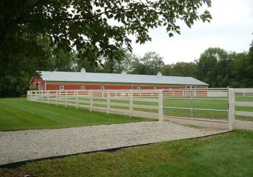 White Vinyl Fence — Fort Wayne, IN — Arrow Fence