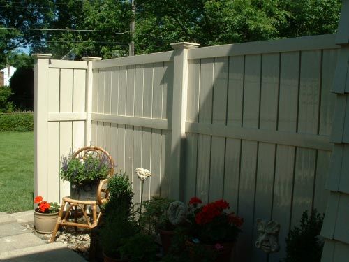 Outdoor Vinyl Fence — Fort Wayne, IN — Arrow Fence