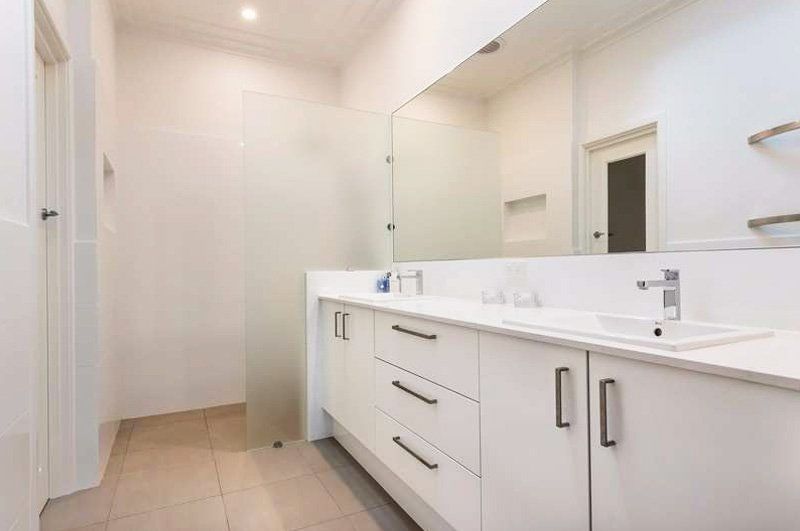 Modern Bathroom