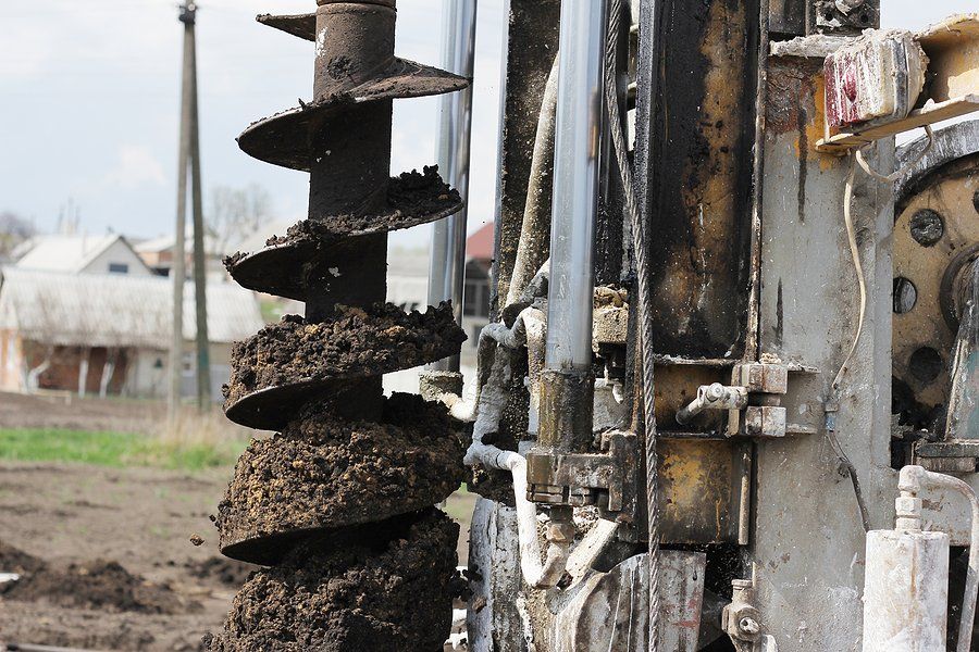 a drilling machine with mud