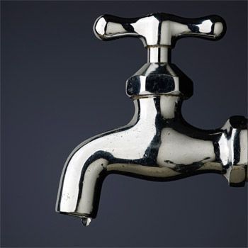 100% customer satisfaction Shiny chrome faucet with a single water droplet.