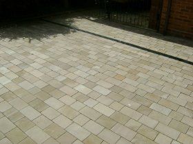 drives-faringdon-oxford-oxfordshire-w.g.clay-contractors--paving