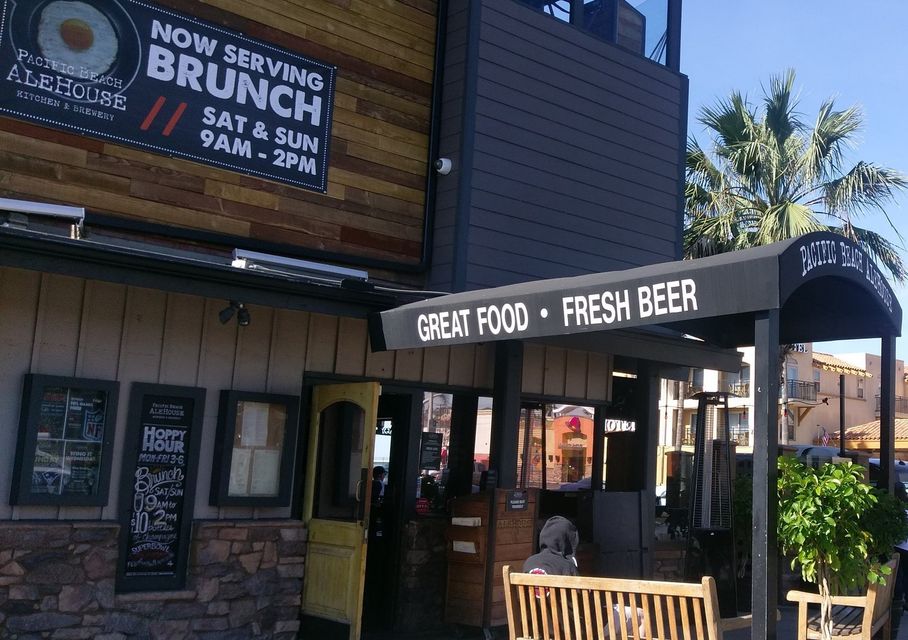 photo of awning at the ale house
