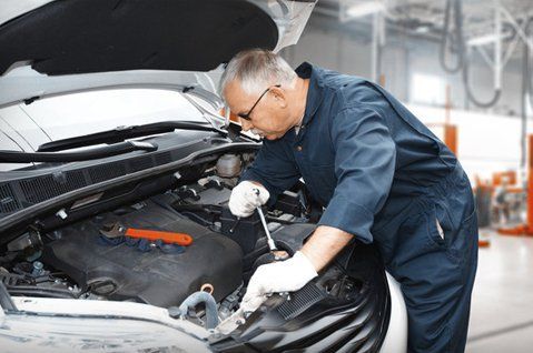 Highly qualified mechanics