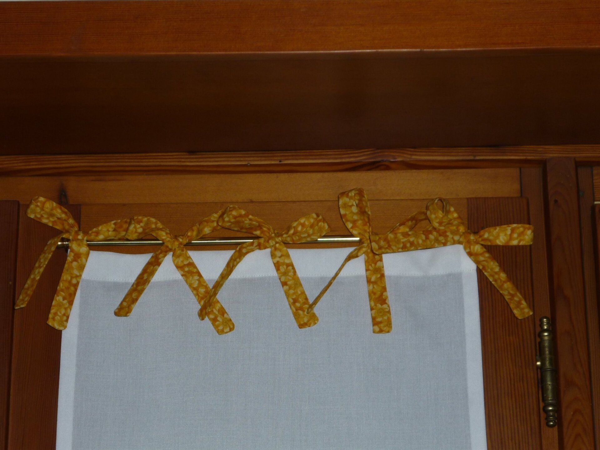 bastoni in legno per tende