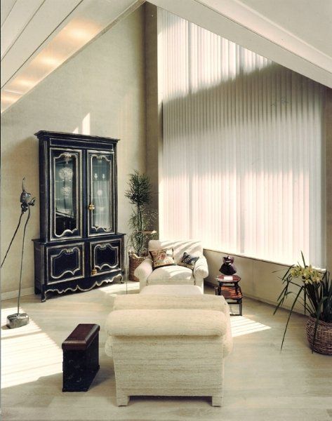 Duplex Living Room — Chicago, IL — Allan J. Grant and Associates