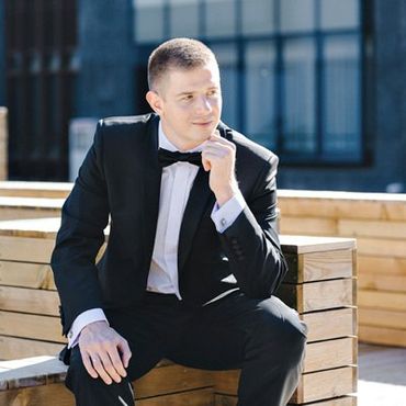 Man wearing a custom tailored suit in Kenmore