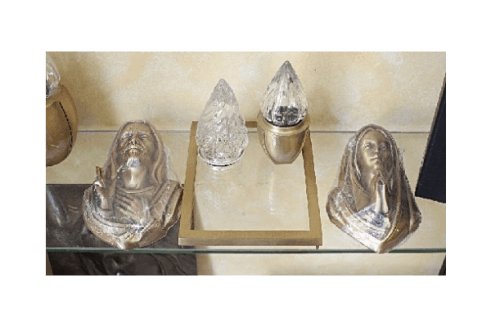 Noi di Battistini Agenzia Funebre forniamo opere ed accessori in campo cimiteriale.
