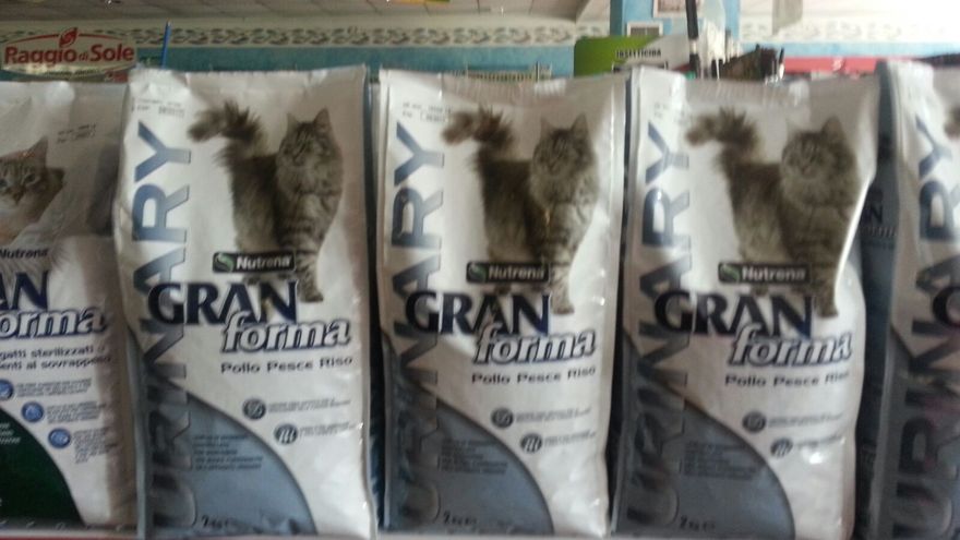 mangimi per animali da cortile, mangimi per animali, mangimi per animali domestici, mangimi per cani, mangimi per gatti, mangimi specifici, zootecnica, viterbo