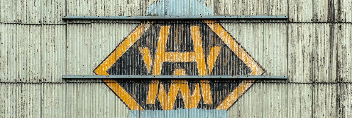 Photograph of old Harland & Wolff logo by Art Ward