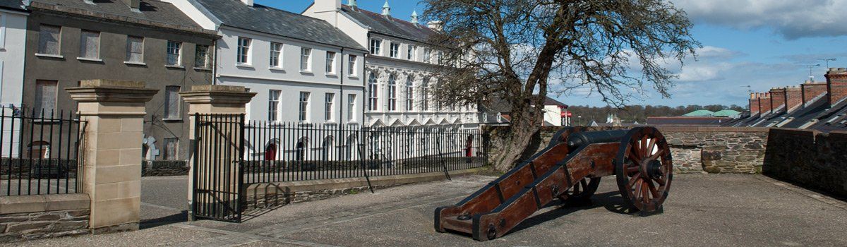 Photo of Derry Walls by Art Ward
