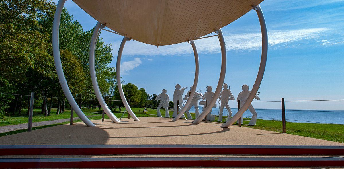 Loughshore Park by Art Ward ©