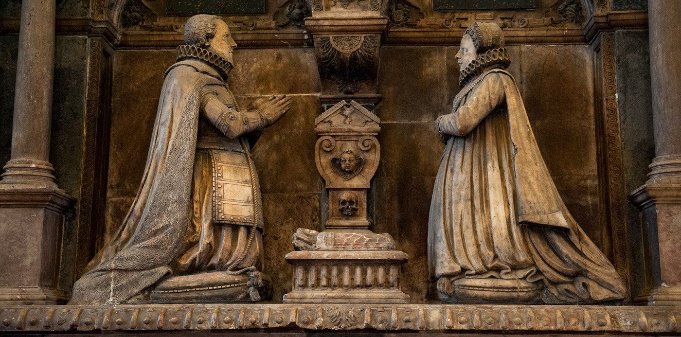 Photo inside St Nicholas Church by Art Ward ©