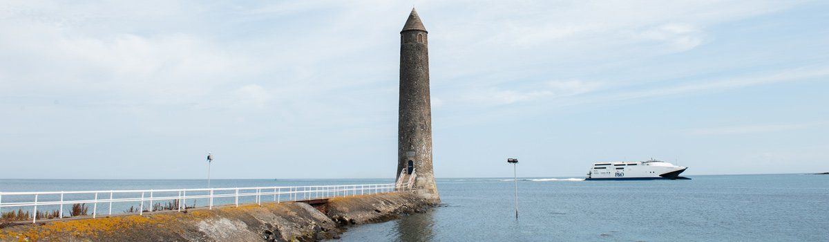 Photo of Chaine Memorial by Art Ward ©