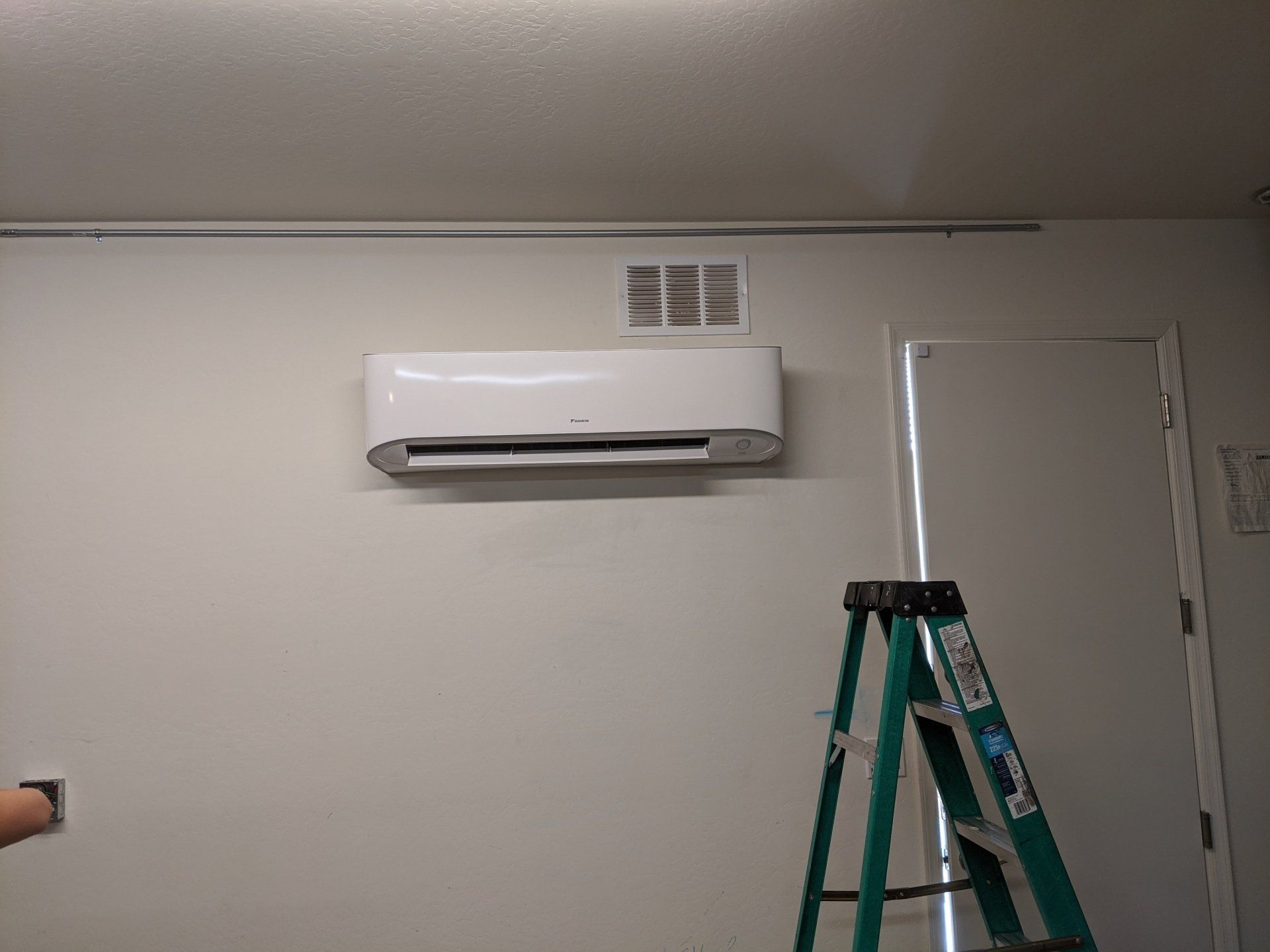 Modern Air Condition Unit — Glendale, AZ — Tek1 Mechanical LLC Modern Air Condition Unit — Glendale, AZ — Tek1 Mechanical LLC