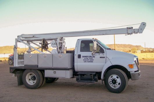 water well drilling truck