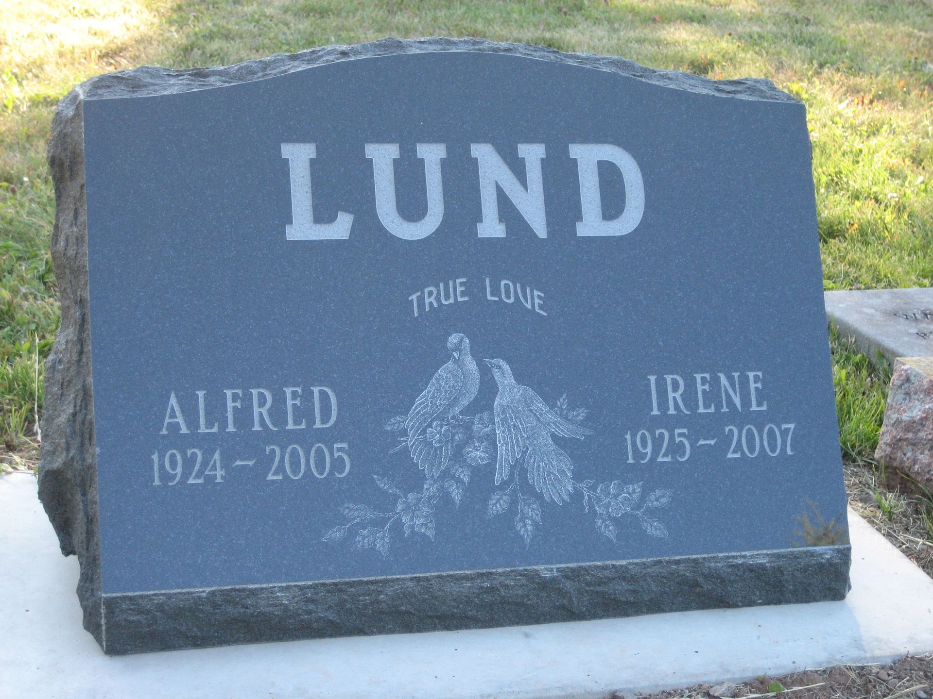 Slant monument