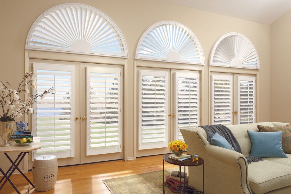 How to Choose Window Treatments for Homes Near Elizabethtown, Kentucky (KY) like Specialty Shaped Shutters