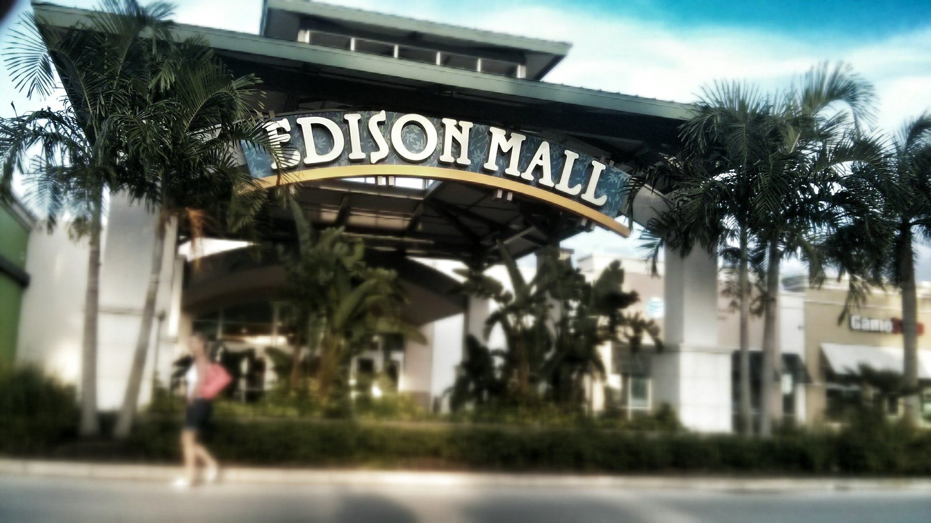 Villa Lion's Garden - Edison Mall