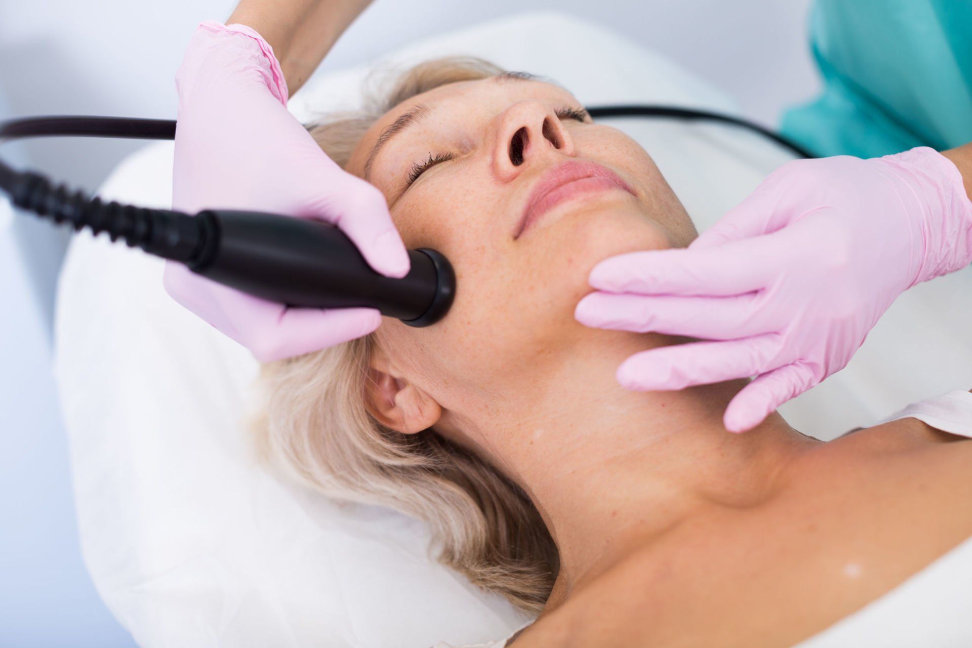 radiofrequenz radiofrequenzbehandlung gesicht kosmetik uster em cosmetics esther klos