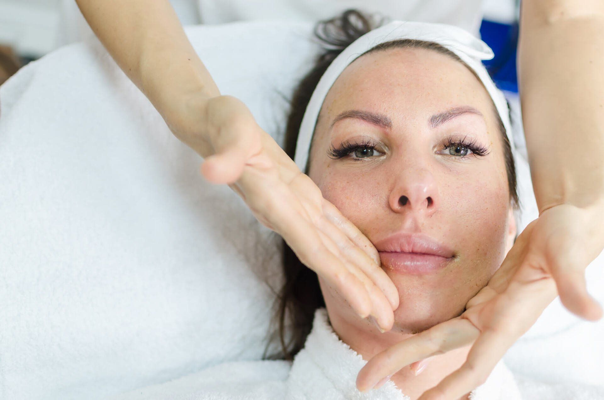 microneedling behandlung hygiene pflege