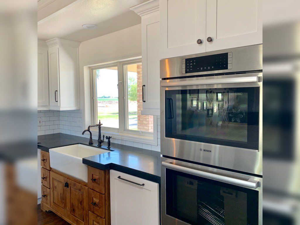 Kitchen with Bosch Microwave — Imperial, CA — NS Construction