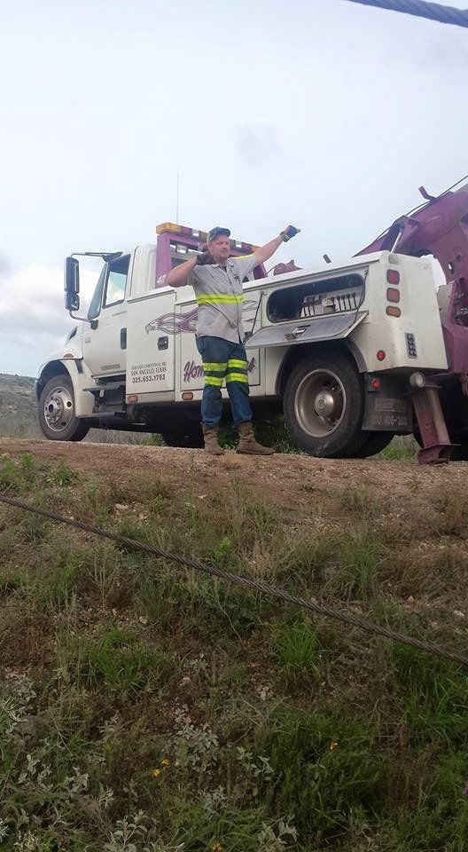 Tow truck service roadisde assistance crews in Big Lake, TX