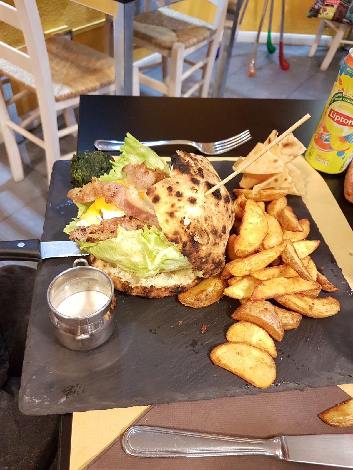 Panino con patatine