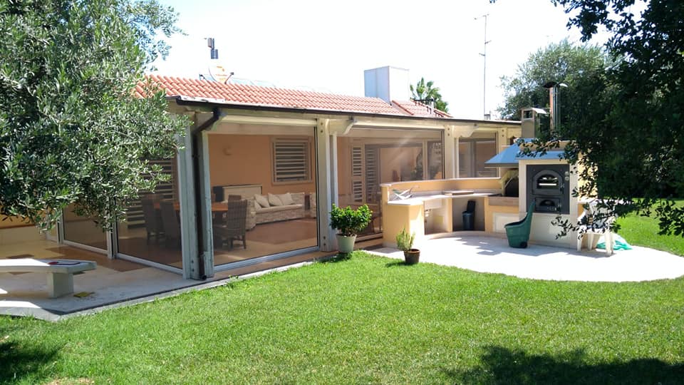 veranda villa di campagna