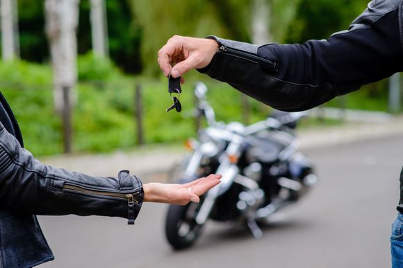 moto di cortesia