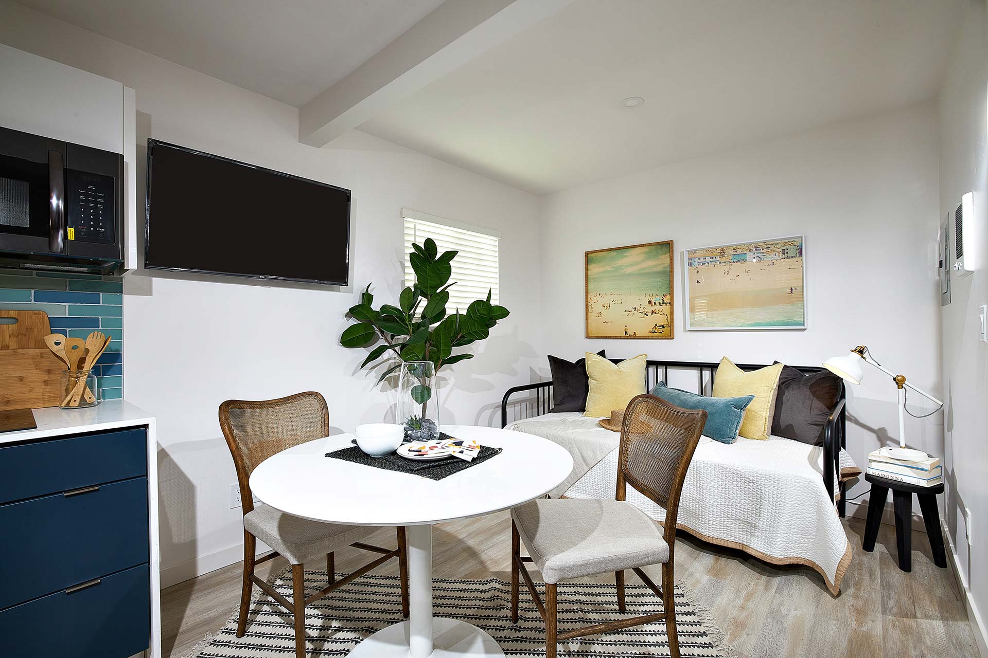 Dining Area | The Cove PB