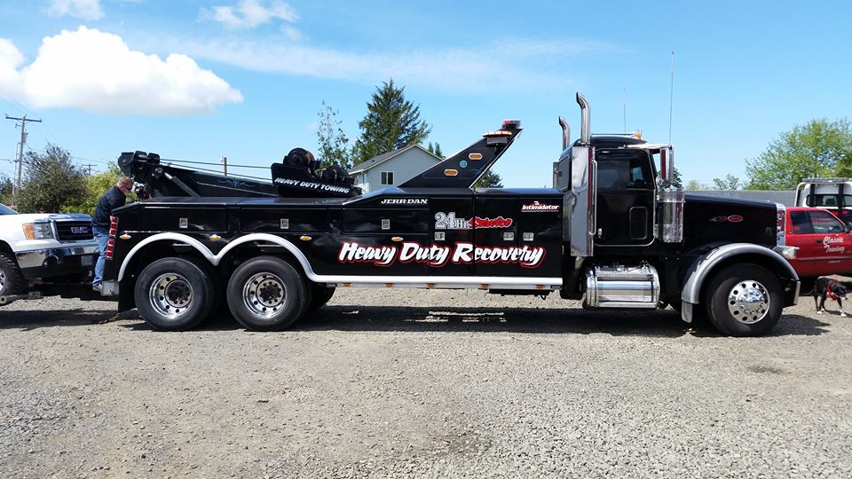 Heavy Duty Recovery - Commercial Towing in Astoria, OR Heavy Duty Recovery - Commercial Towing in Astoria, OR