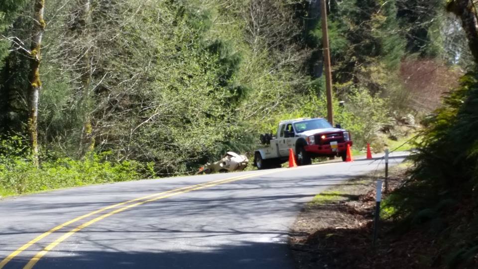 Towing Wrecked Vehicle - Residential Towing in Astoria, OR Towing Wrecked Vehicle - Residential Towing in Astoria, OR