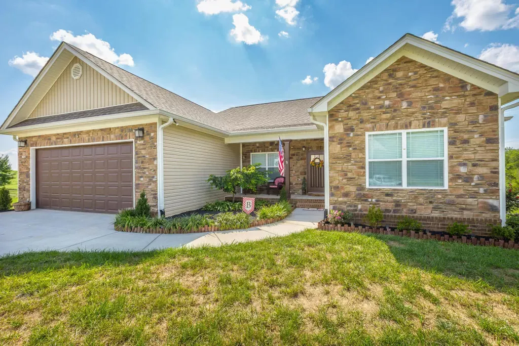 luxury home builder