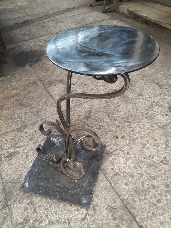 tavolo in ferro